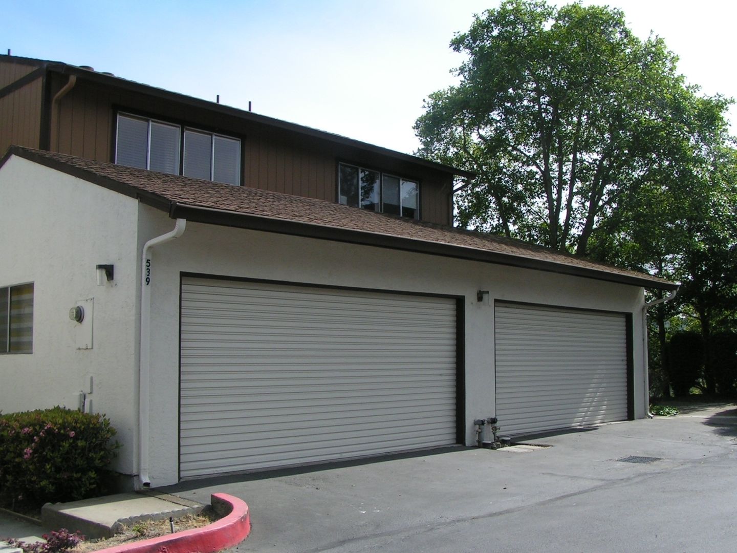 El Sobrante Townhome: 537 Chabre Ct
