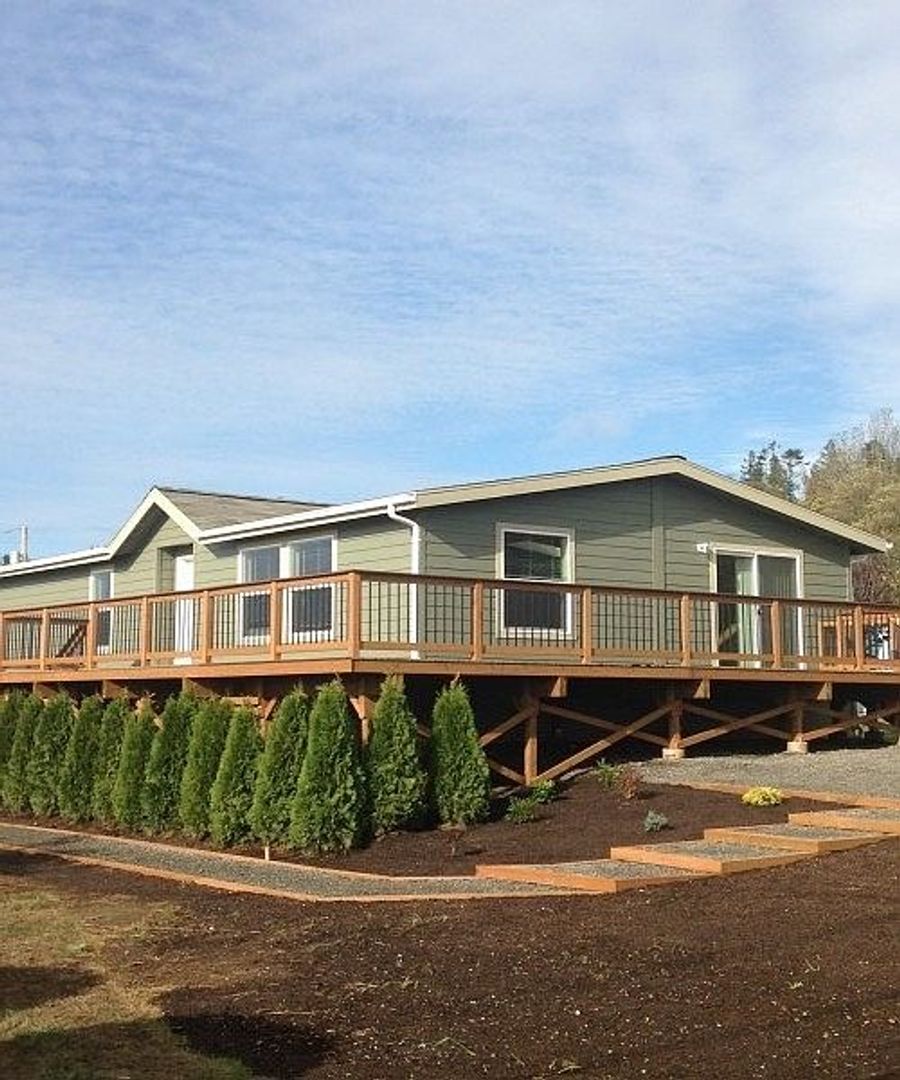 Blaine House: 8477 Selder Rd.