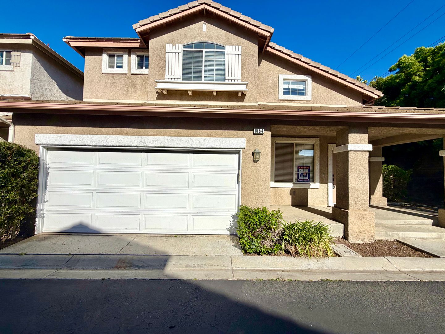 Simi Valley Townhome: 1654 Spinwood Lane