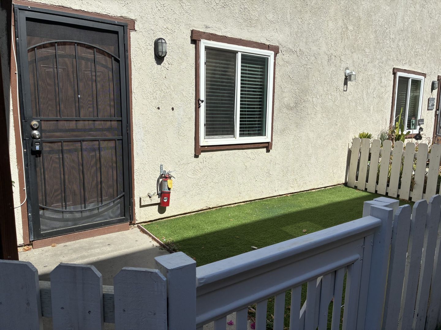 Riverside Apartment: 3761 Harvill Ln