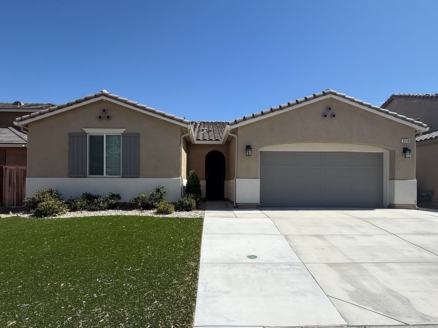 Rosamond House: 3918 Westbrook Ave