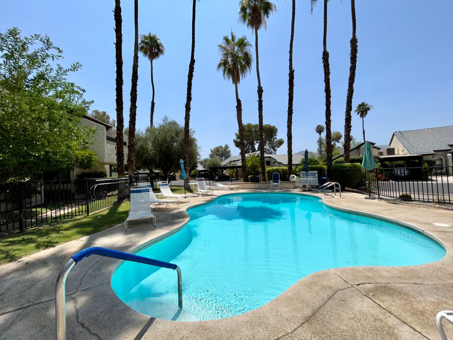 Palm Springs Condo: 49 Portola Drive
