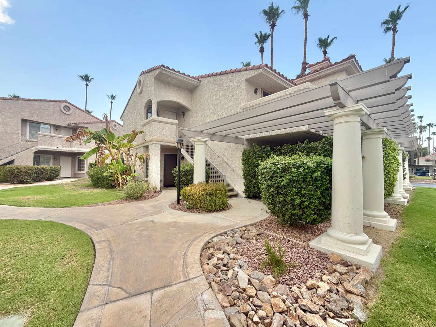 Palm Springs Condo: 2001 E Camino Parocela Unit O-106