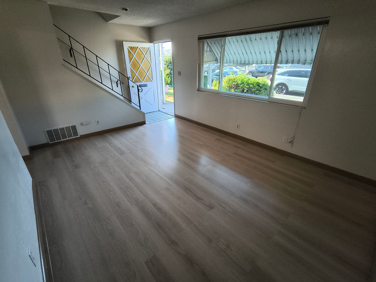 Castro Valley Apartment: 22274 N. Sixth St