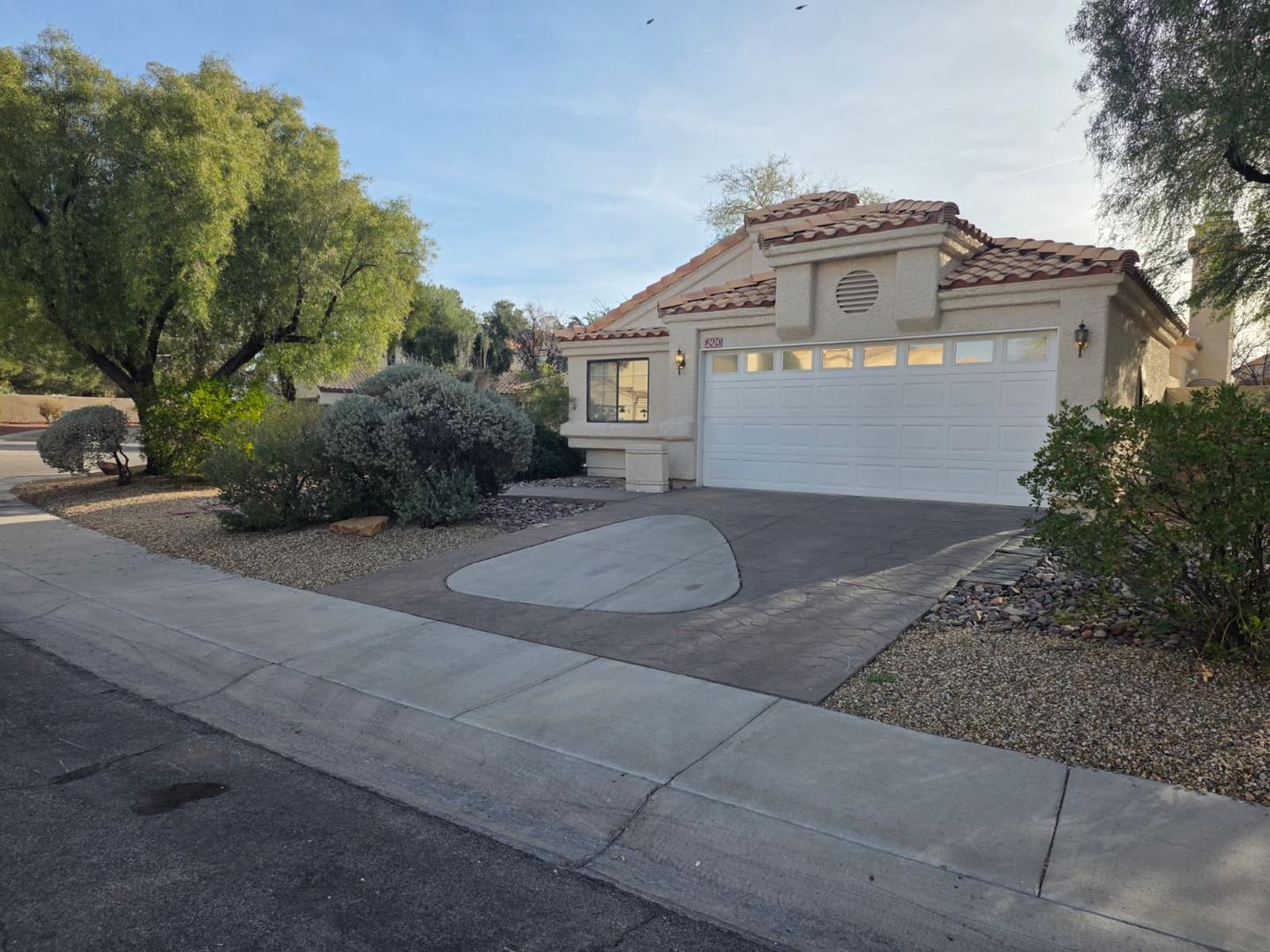 Las Vegas House: 2424 chatfield dr