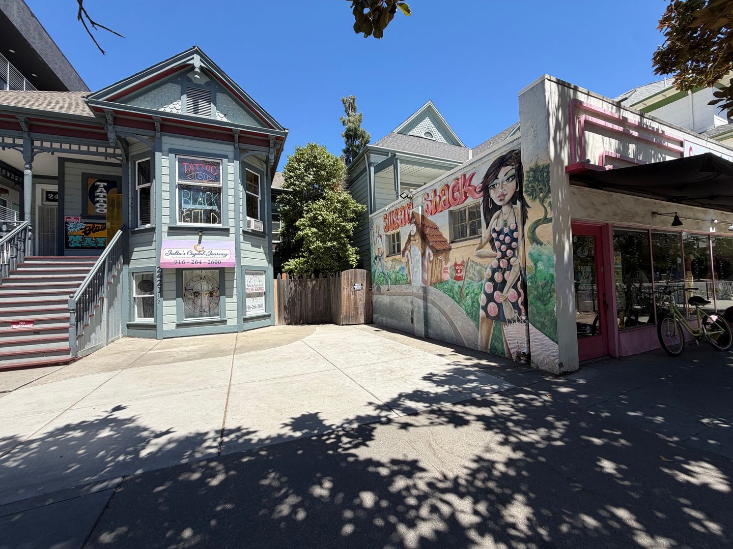 Sacramento House: 2427 J ST