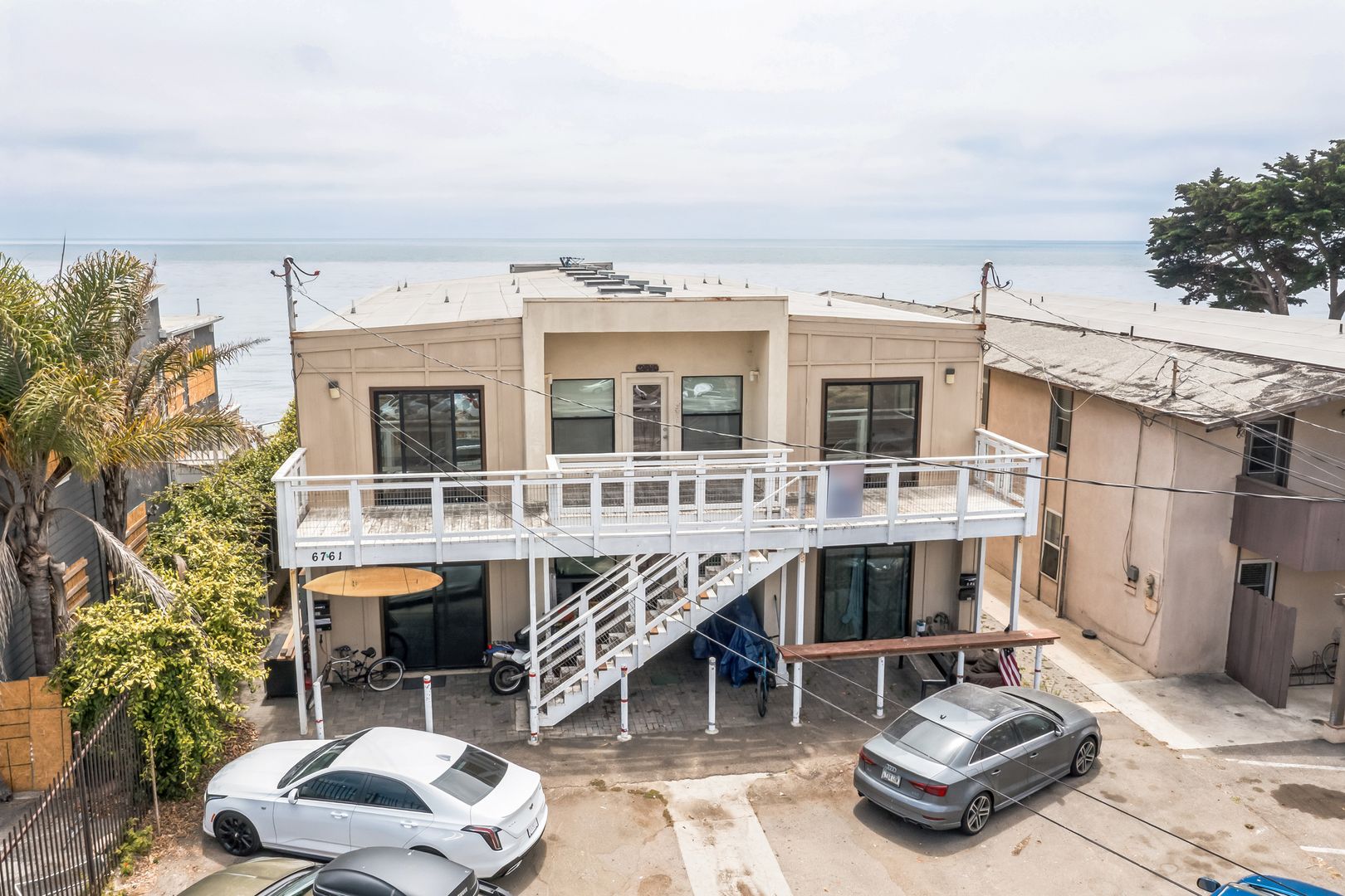 Goleta Apartment: 6761 Del Playa