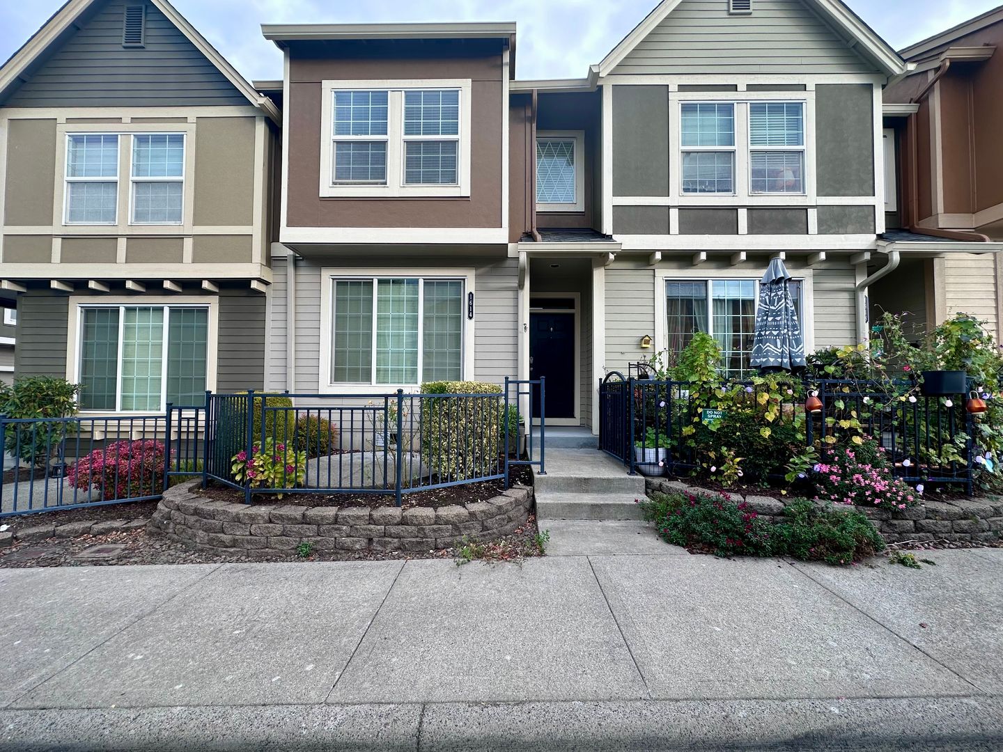 Beaverton Townhome: 1614 SW 172nd Terrace