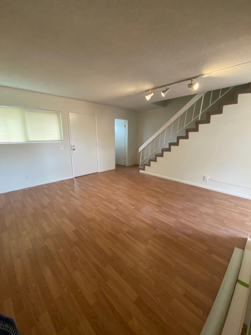 San Diego Townhome: 6767 Amherst St #B