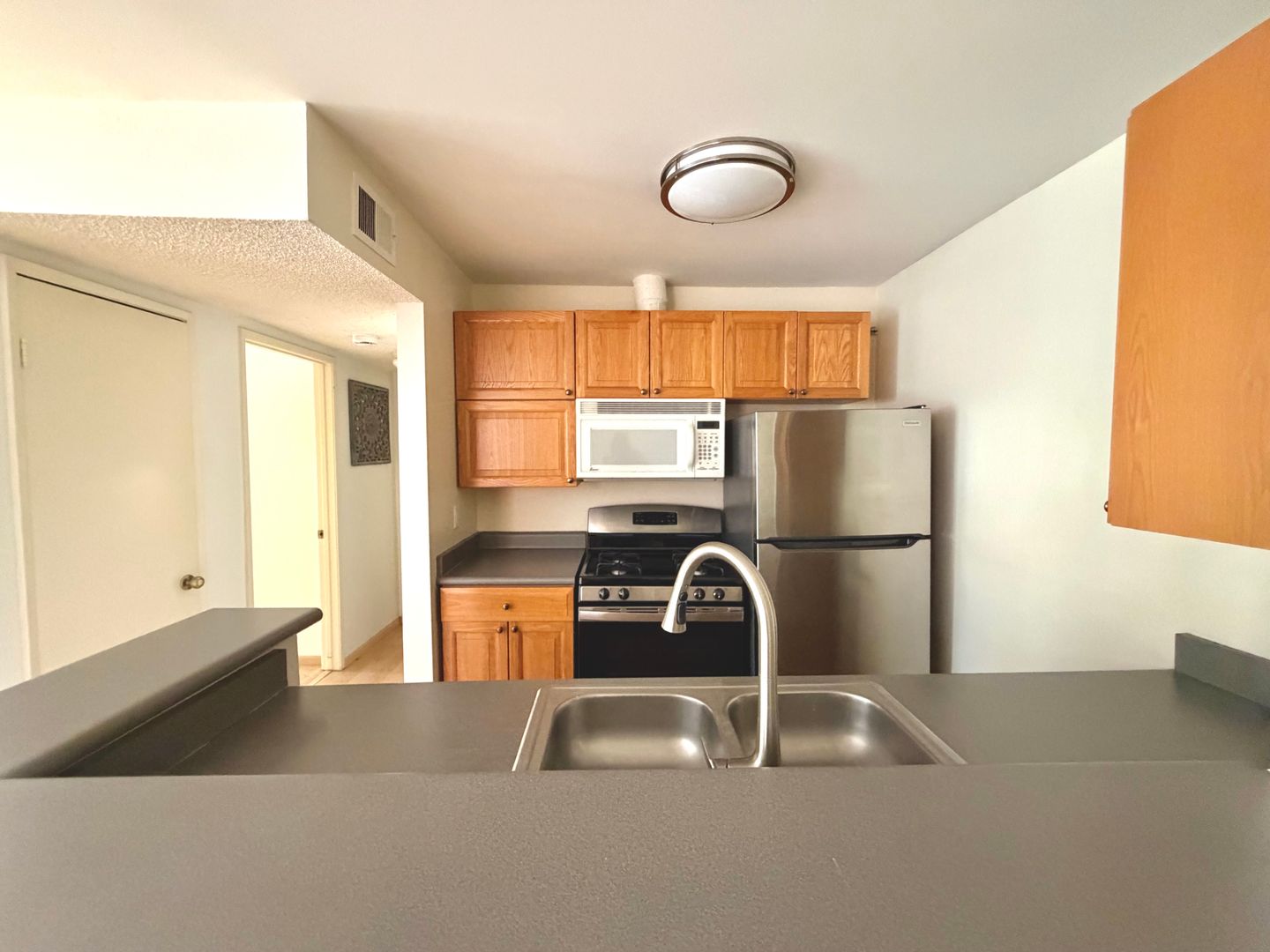 Tarzana Condo: 5700 Etiwanda