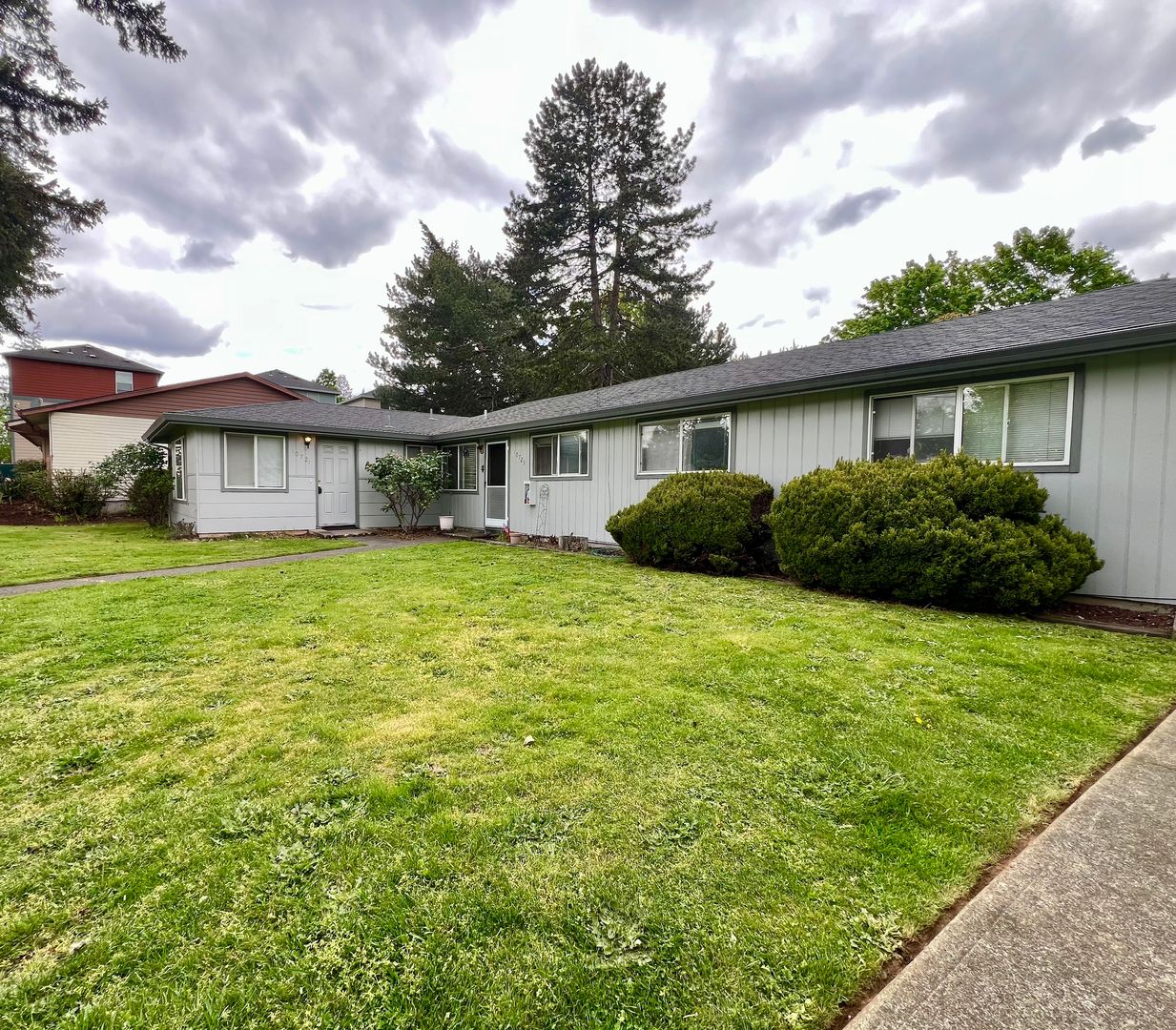 Portland Townhome: 10721 SE Bush St