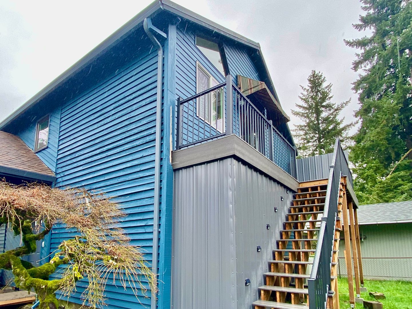 Gladstone House: 5704 Glen Echo Ave