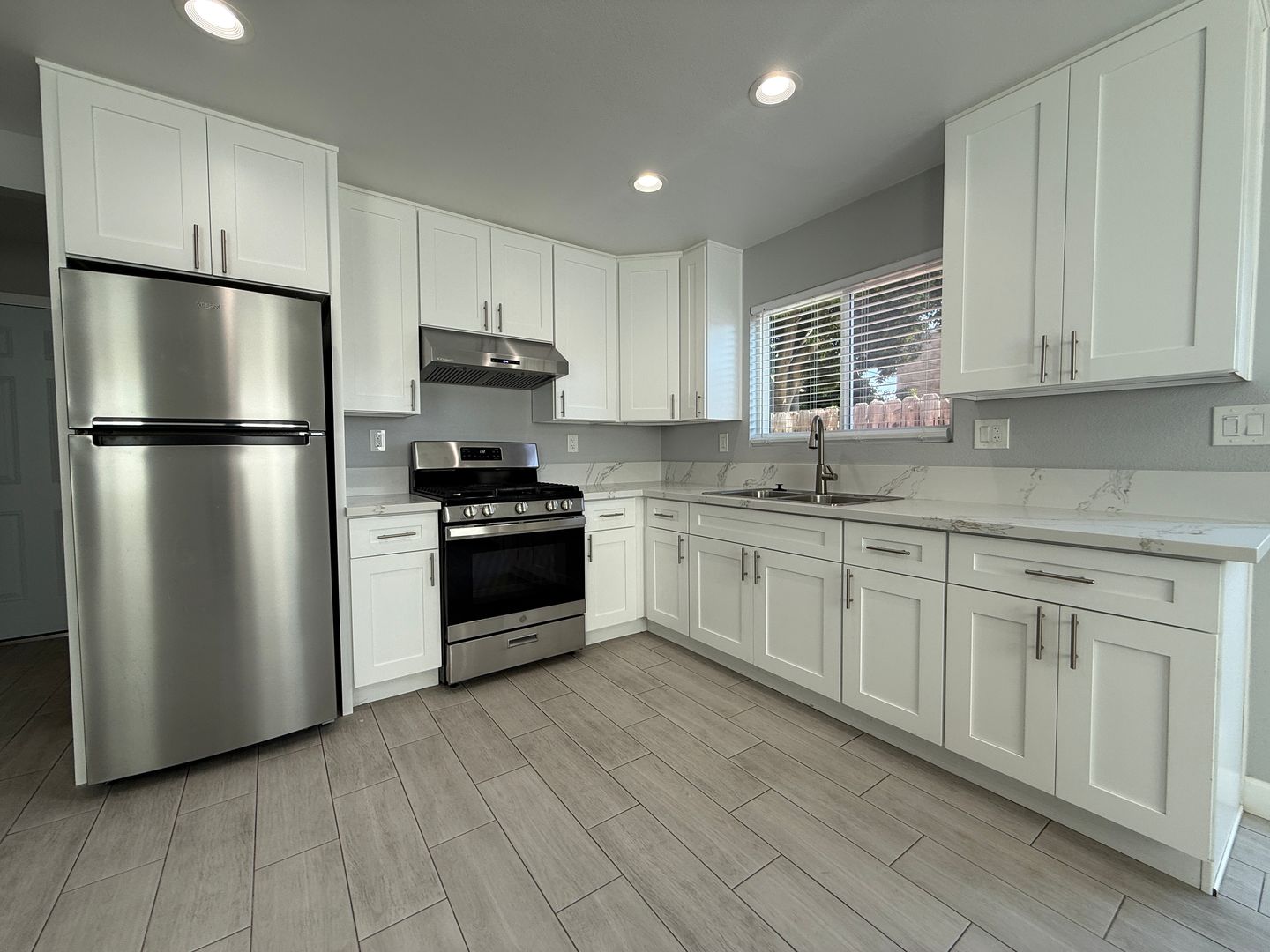 San Diego Apartment: 3634 Birch Street