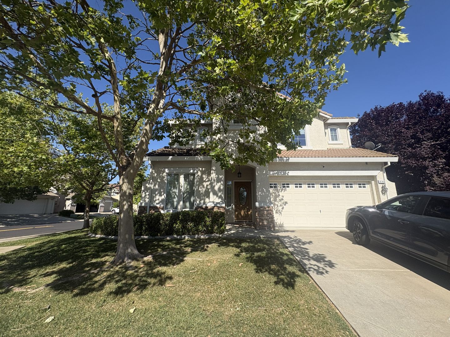 Elk Grove House: 9745 W Taron Dr