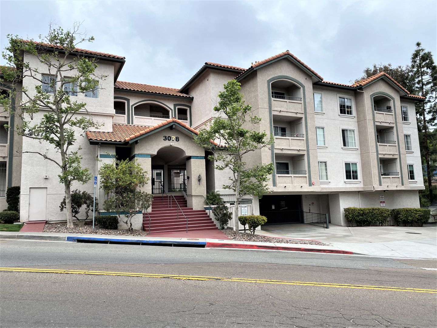 San Diego House: 3078 Broadway #201