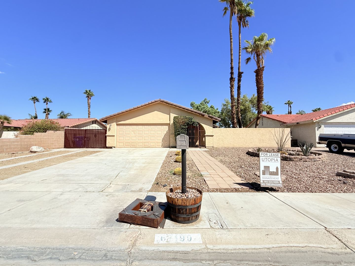 Cathedral City House: 67190 Peineta Rd