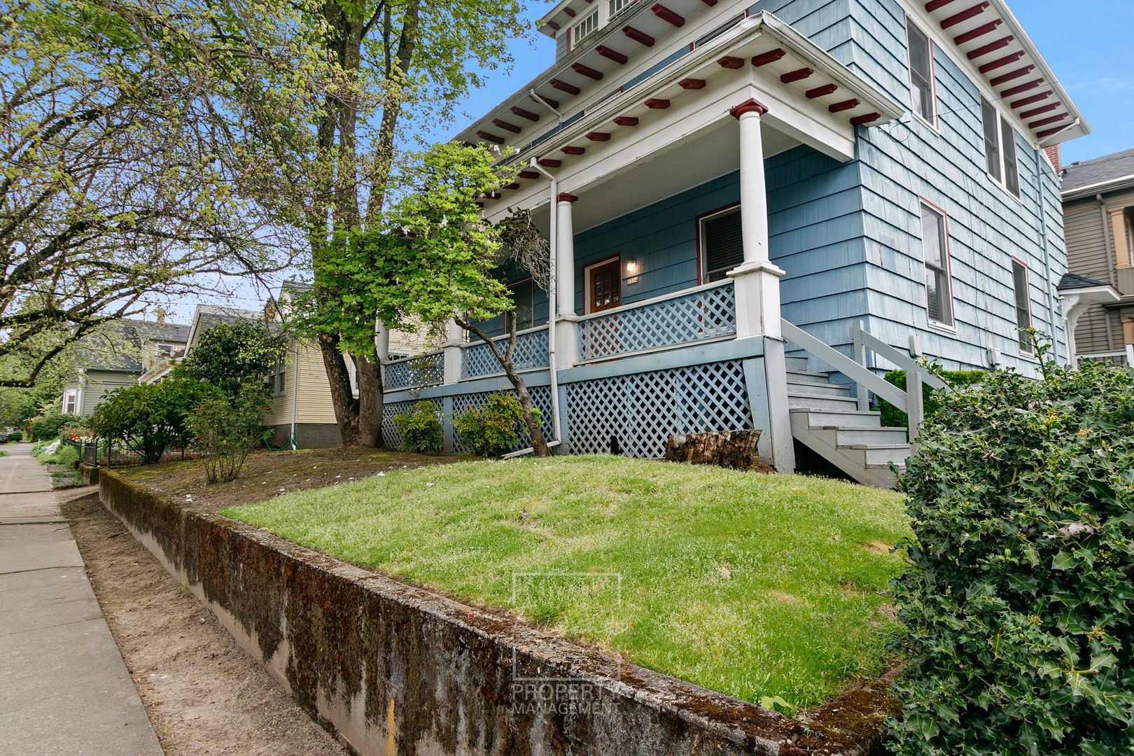Portland Apartment: 2311 SE Madison Street