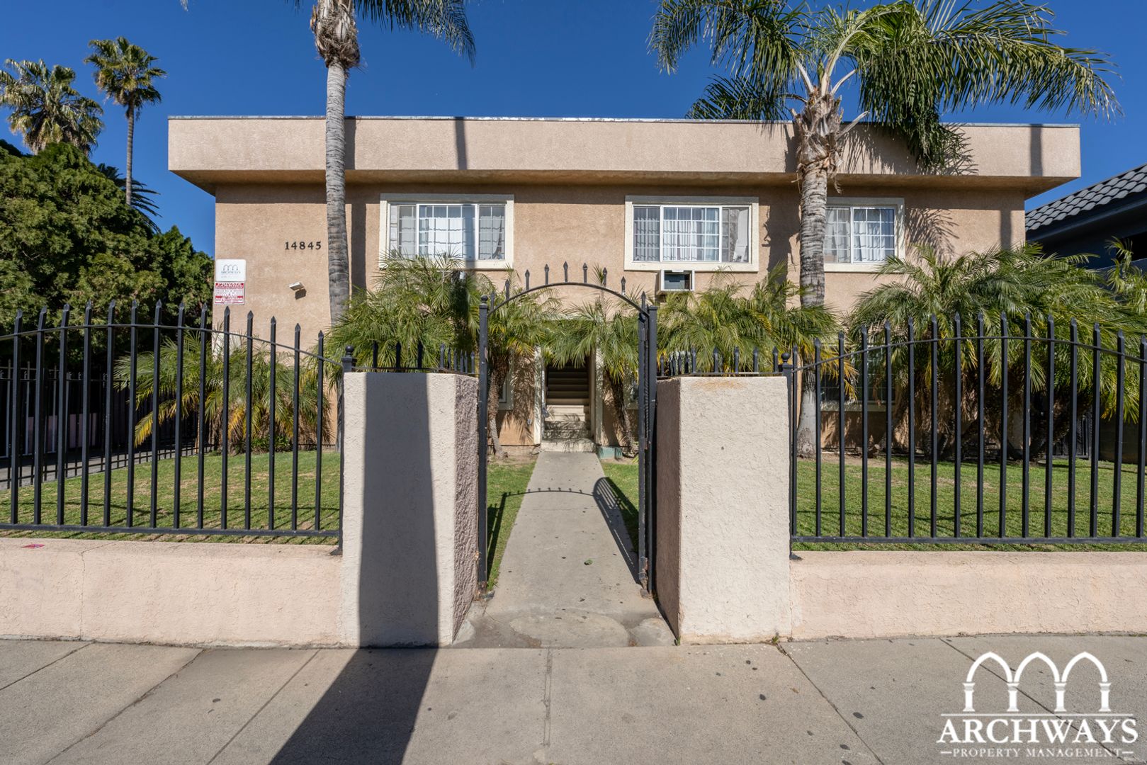Van Nuys Apartment: 14845 Erwin Street