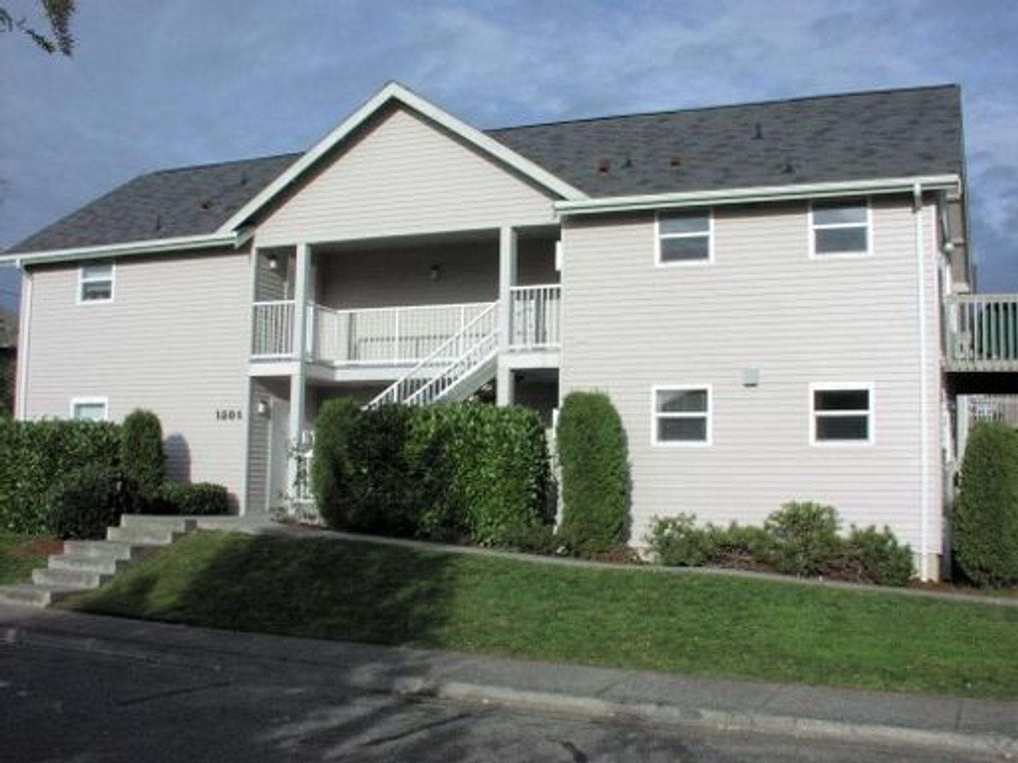 Bellingham Apartment: 1501 H St. - # 101