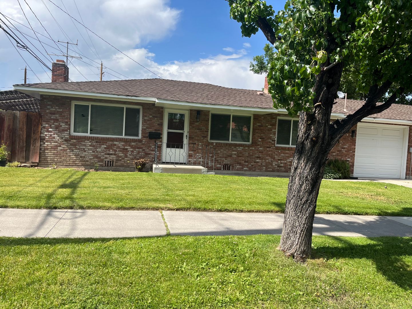 Reno Apartment: 701 Monroe Street - 715