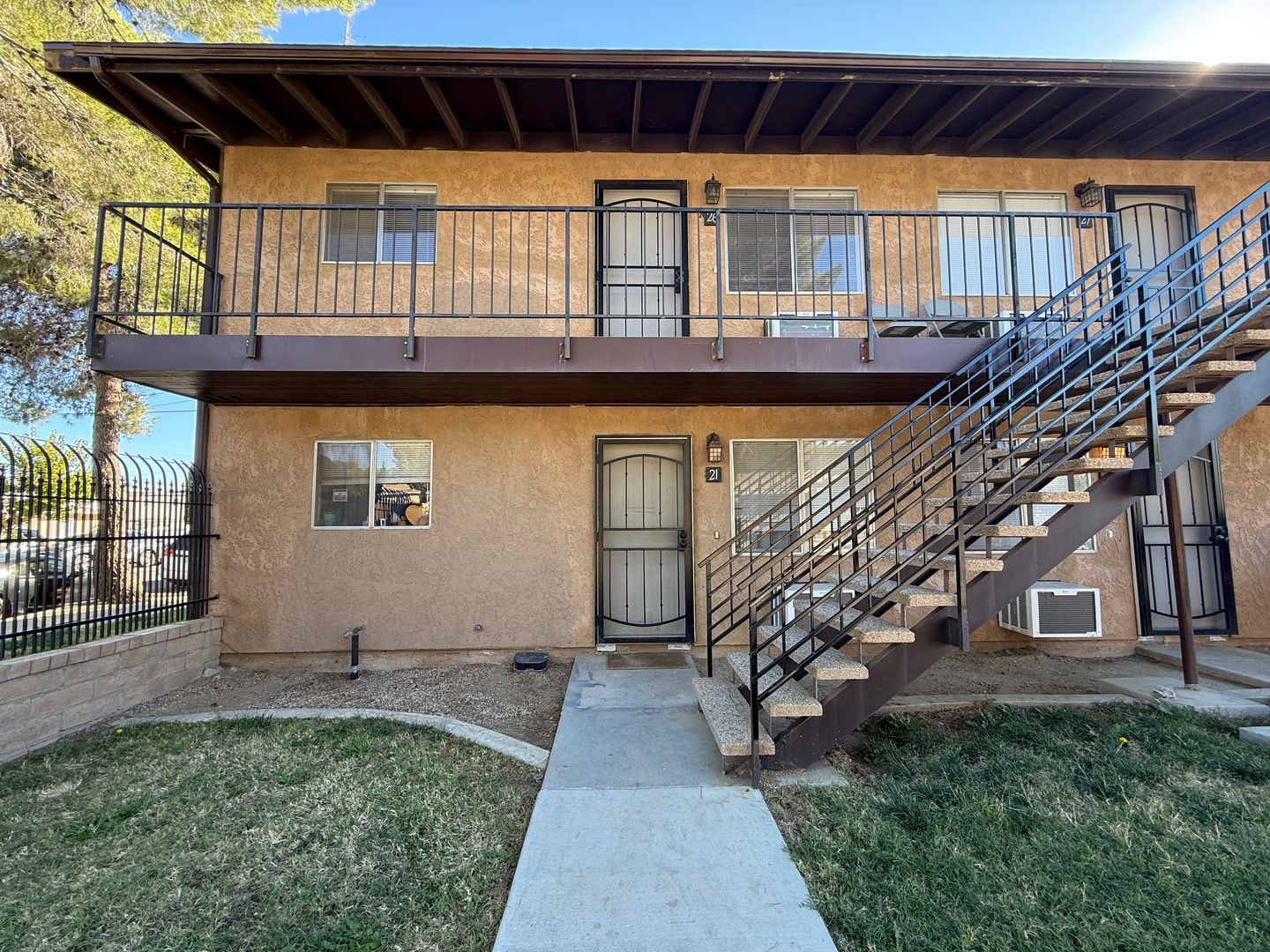 Palmdale Apartment: 524 E. Ave Q12 - Unit 26