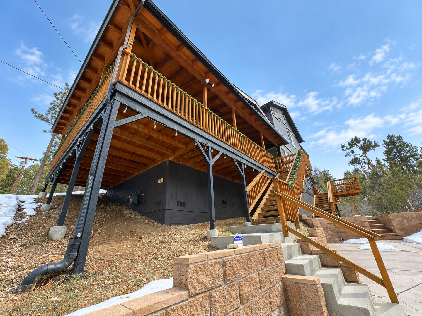 Big Bear House: 200 E Rainbow Blvd