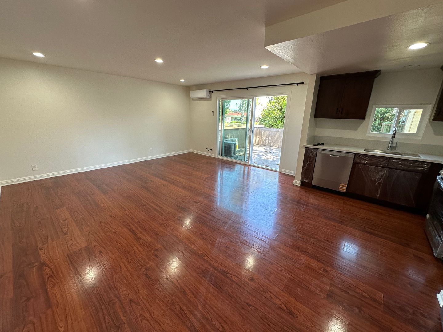 Santa Ana House: 3050 S Bristol Unit 5A