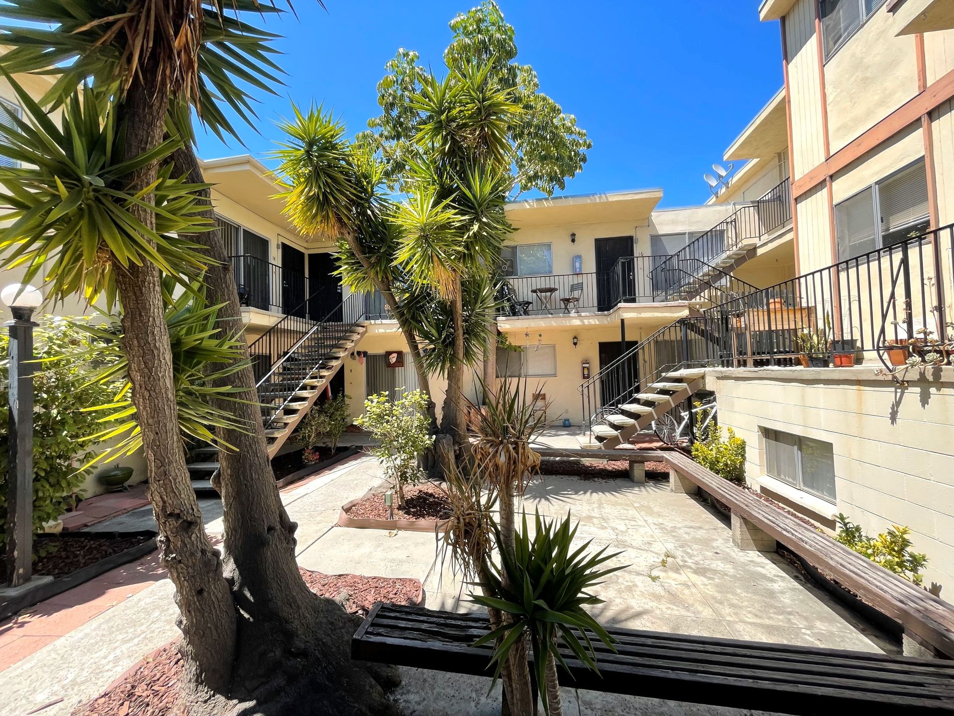 San Diego Apartment: 4665 Cherokee Avenue