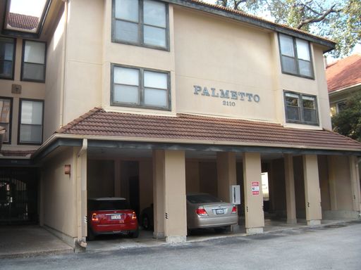 Pre-Leasing Fall 2026. SPACIOUS 2 BEDROOM 1 BATHROOM WEST CAMPUS – photo 1