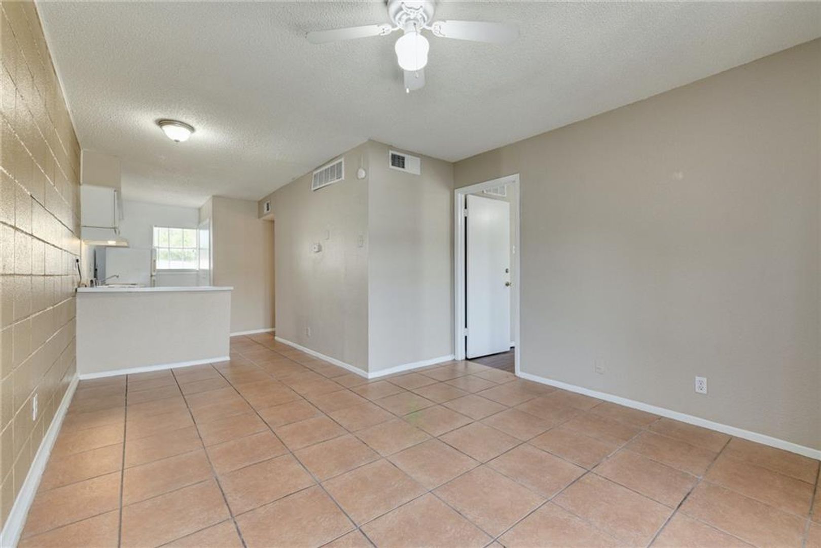 Austin Apartment: 307 & 311 East 31st