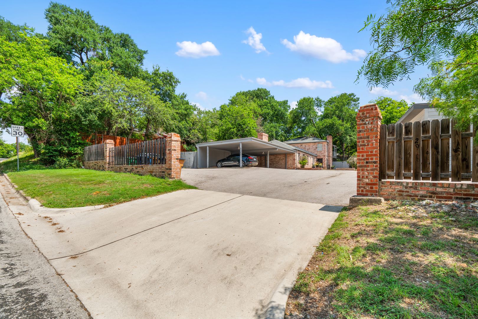 Austin Townhome: 2908 Windsor
