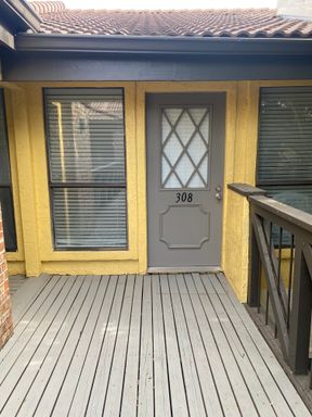 FOR LEASE - CROIX WEST CAMPUS - Largest 1 bed at Croix - GATED - PRIVATE CARPORT - BIG PATIO – photo 1