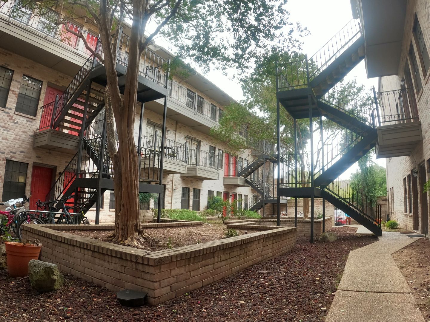 Austin House: 2216 San Gabriel #304