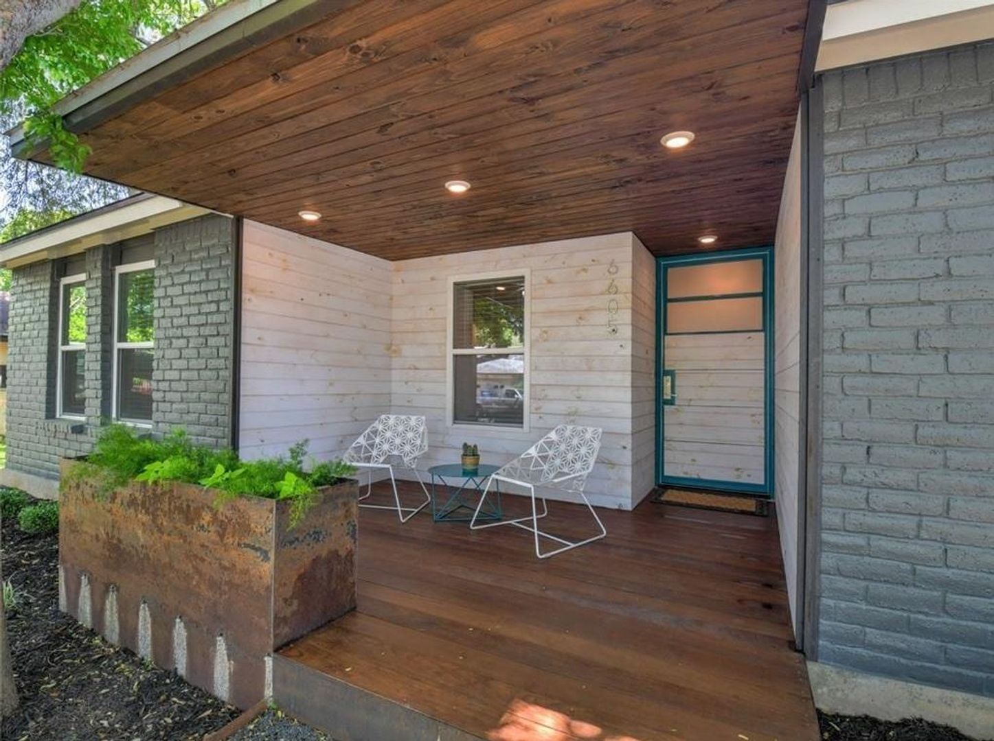 Austin House: 6605 Clubway