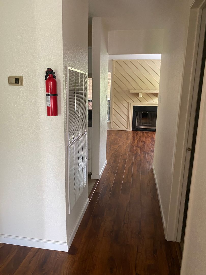 Austin Apartment: 612 Park Place