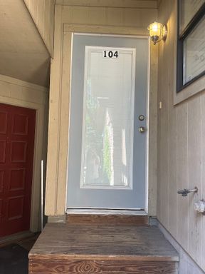South Oaks #104 - 2Bed/1.5Bath - Available Now – photo 1