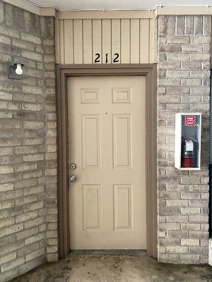 Austin Apartment: 3316 Guadalupe St.