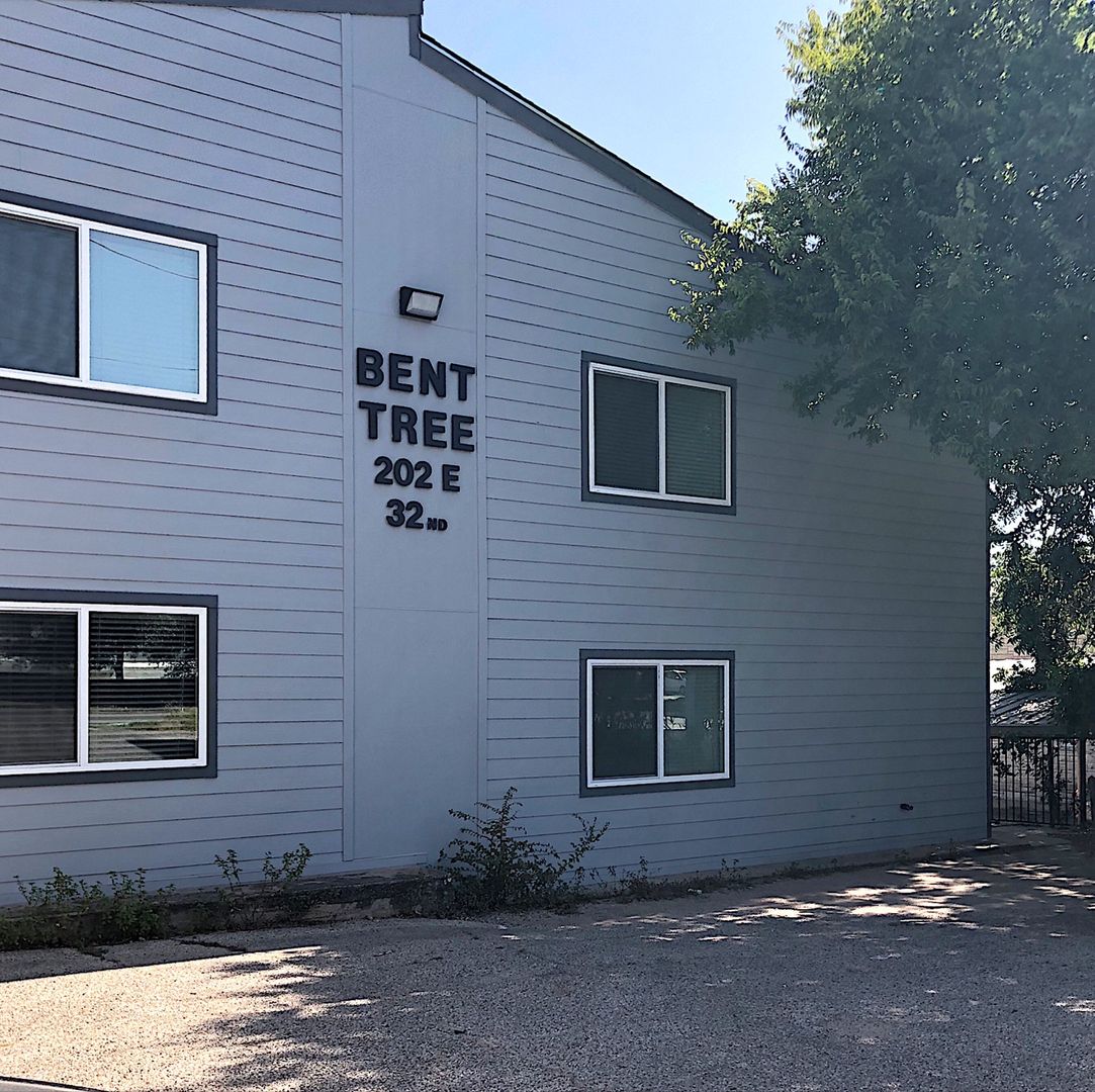 Austin Apartment: 202 East 32nd Street