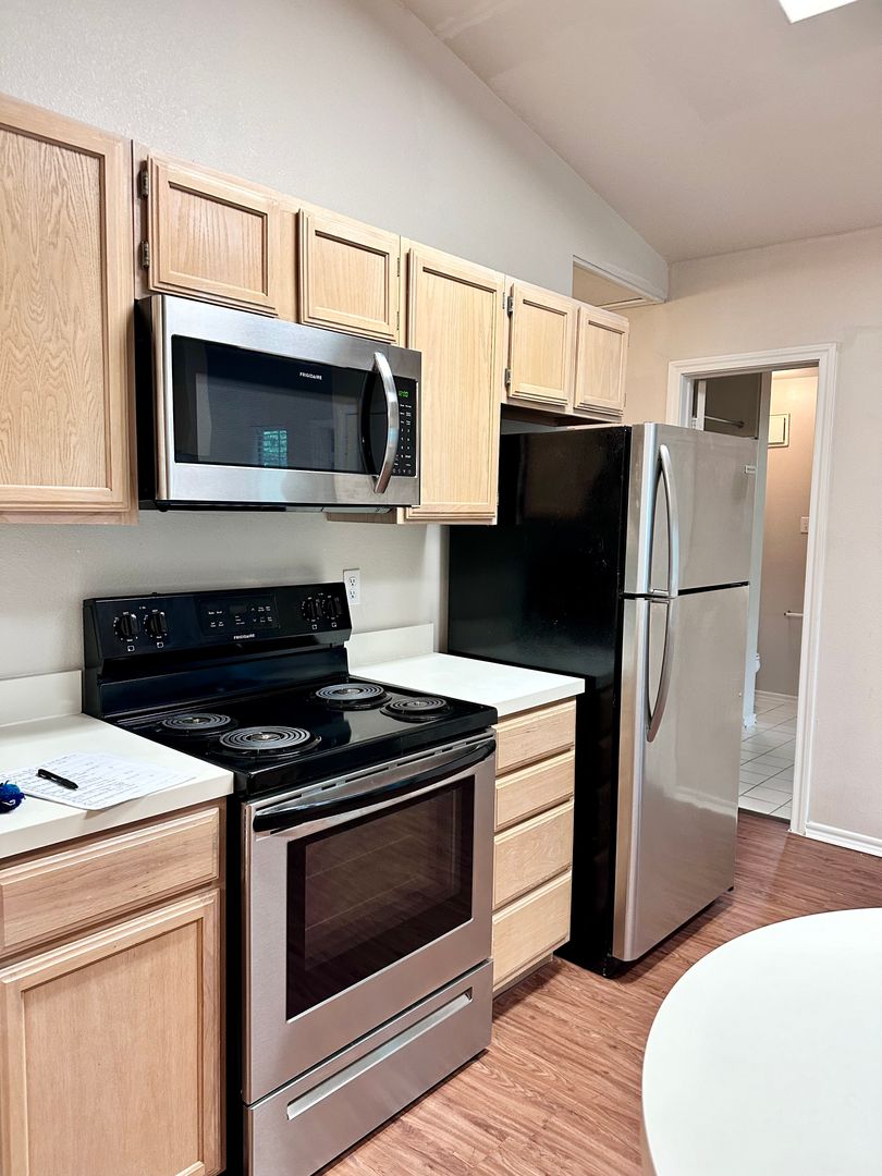 K779 - Pointe 360 #422 - FOR SALE 8 of 12