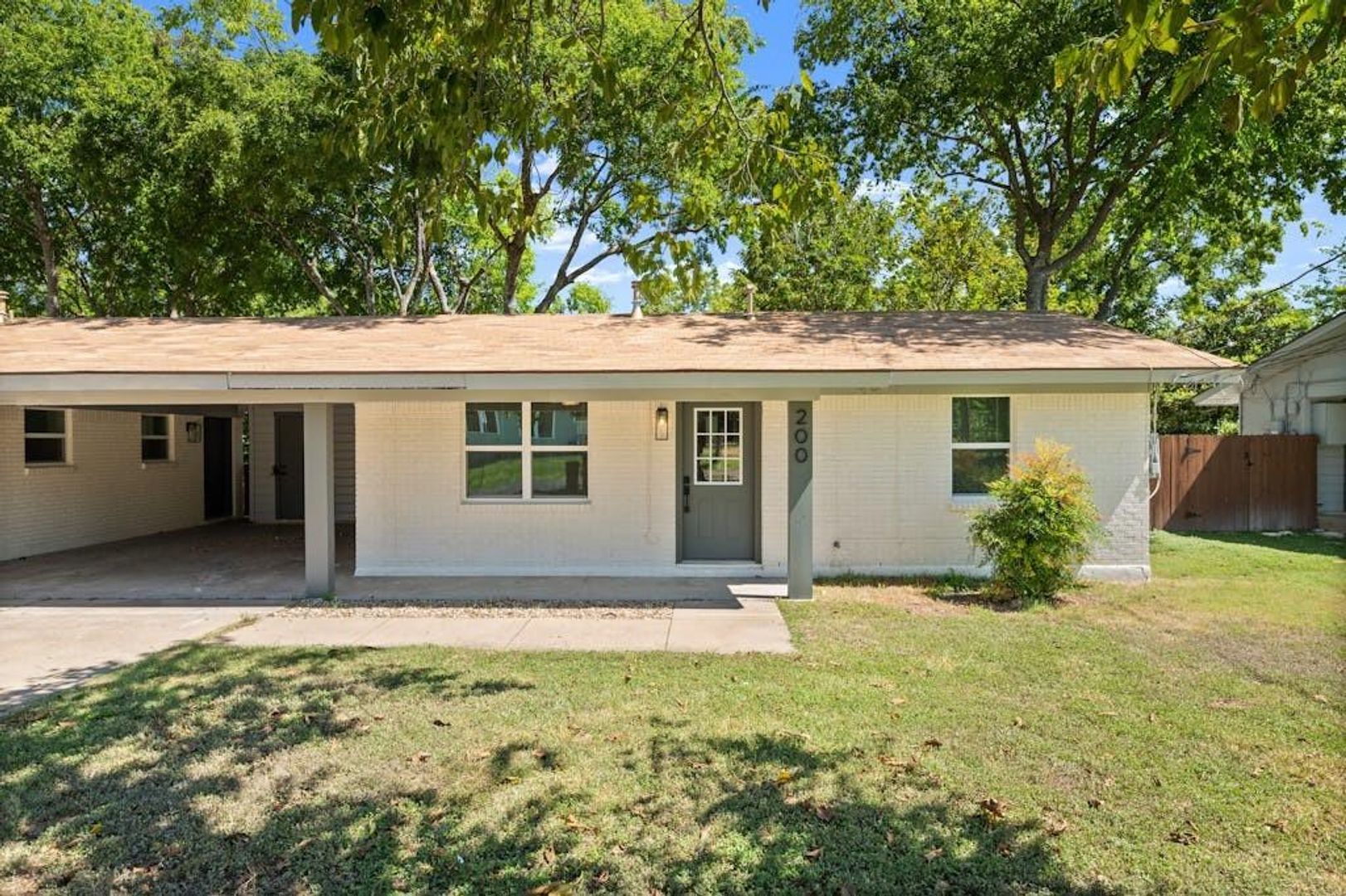 Austin Apartment: 200 Chaparral Road