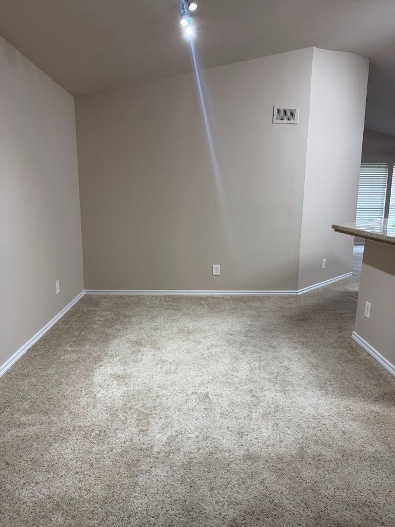 Austin House: 6804 N Capital of Texas Hwy,