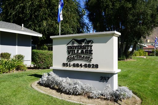 Beautiful 1 bedroom 1 bath unit adjacent to UC Riverside - Upstairs Unit – photo 1