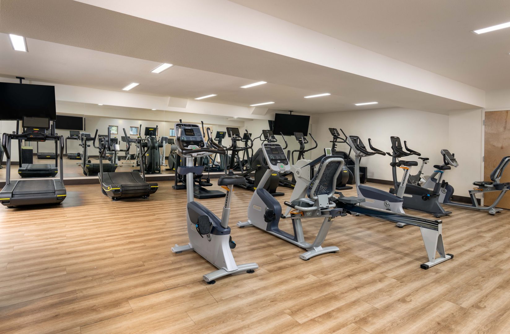 Gym at 0702 LT