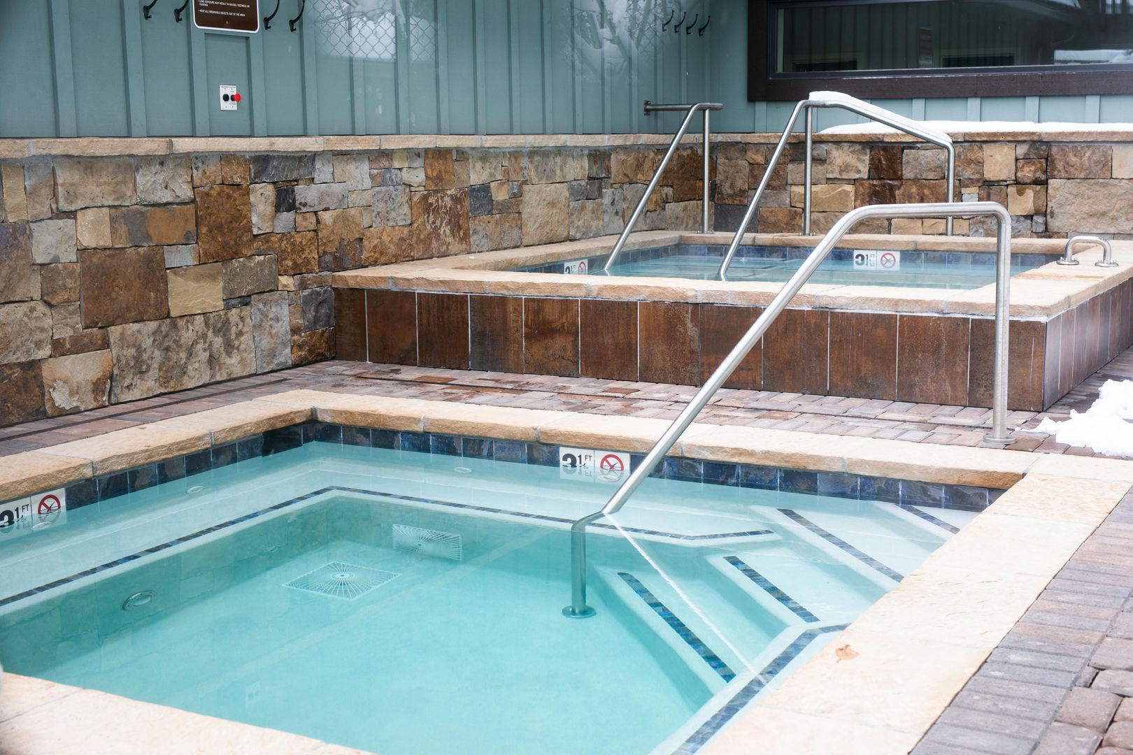 Pool at 0702 LT (2 of 2)