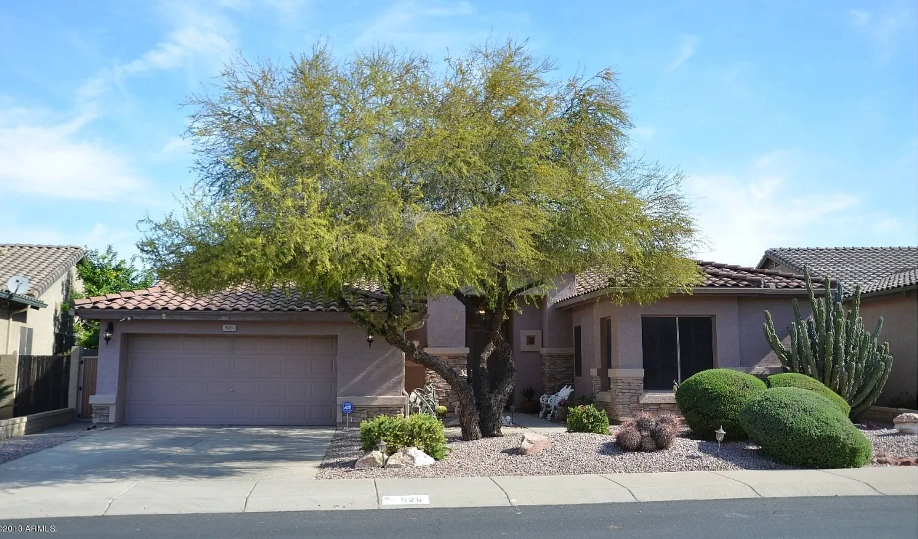 Gilbert House: 526 E Sheffield Ave