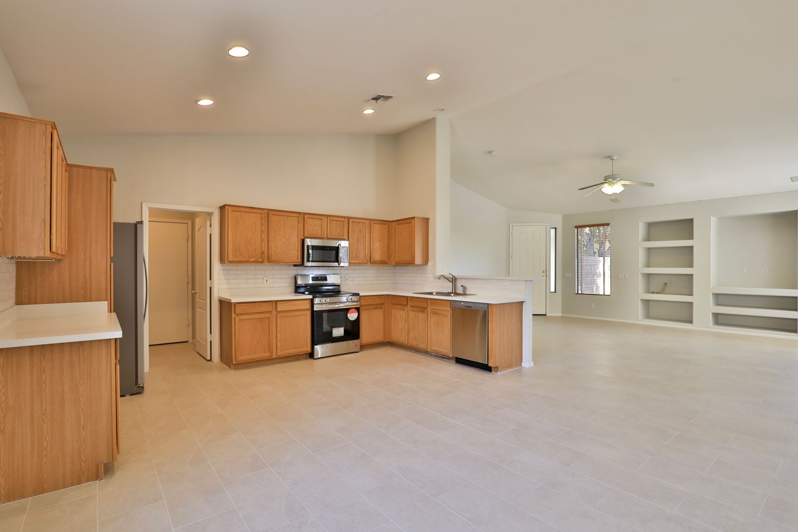 Peoria House: 20695 N 94th Dr