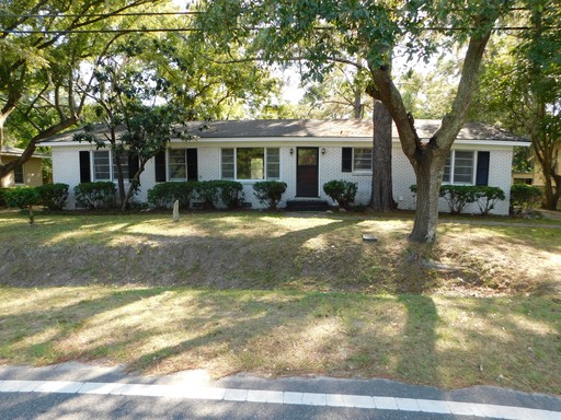 1404 Lake Park Rd / / 4 bed/2 bath home with washer and dryer – photo 1