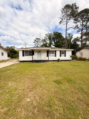 1409 Southwood Drive Valdosta, 3BR/1BA – photo 1