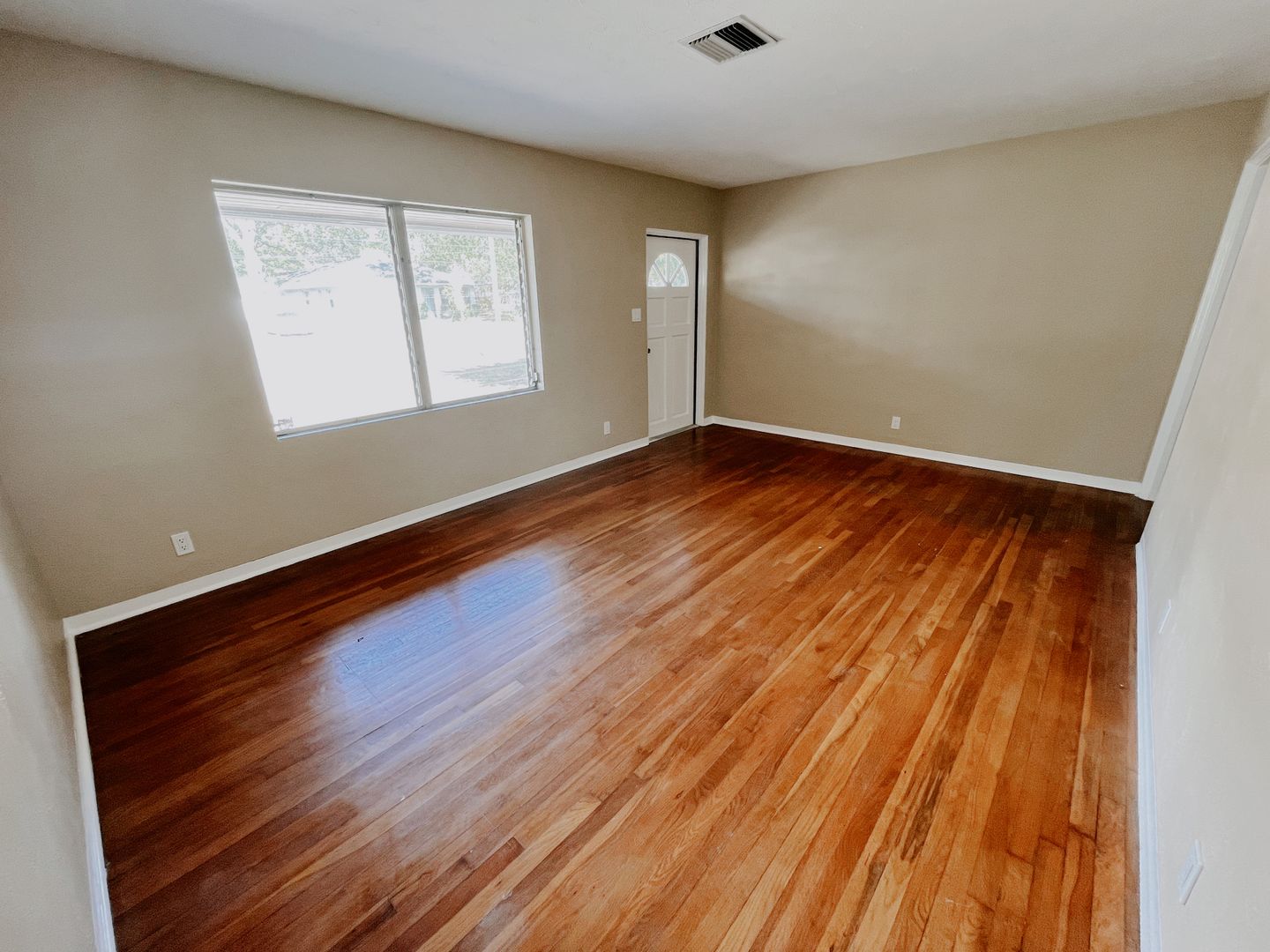 Lakeland House: 318 Carey Place