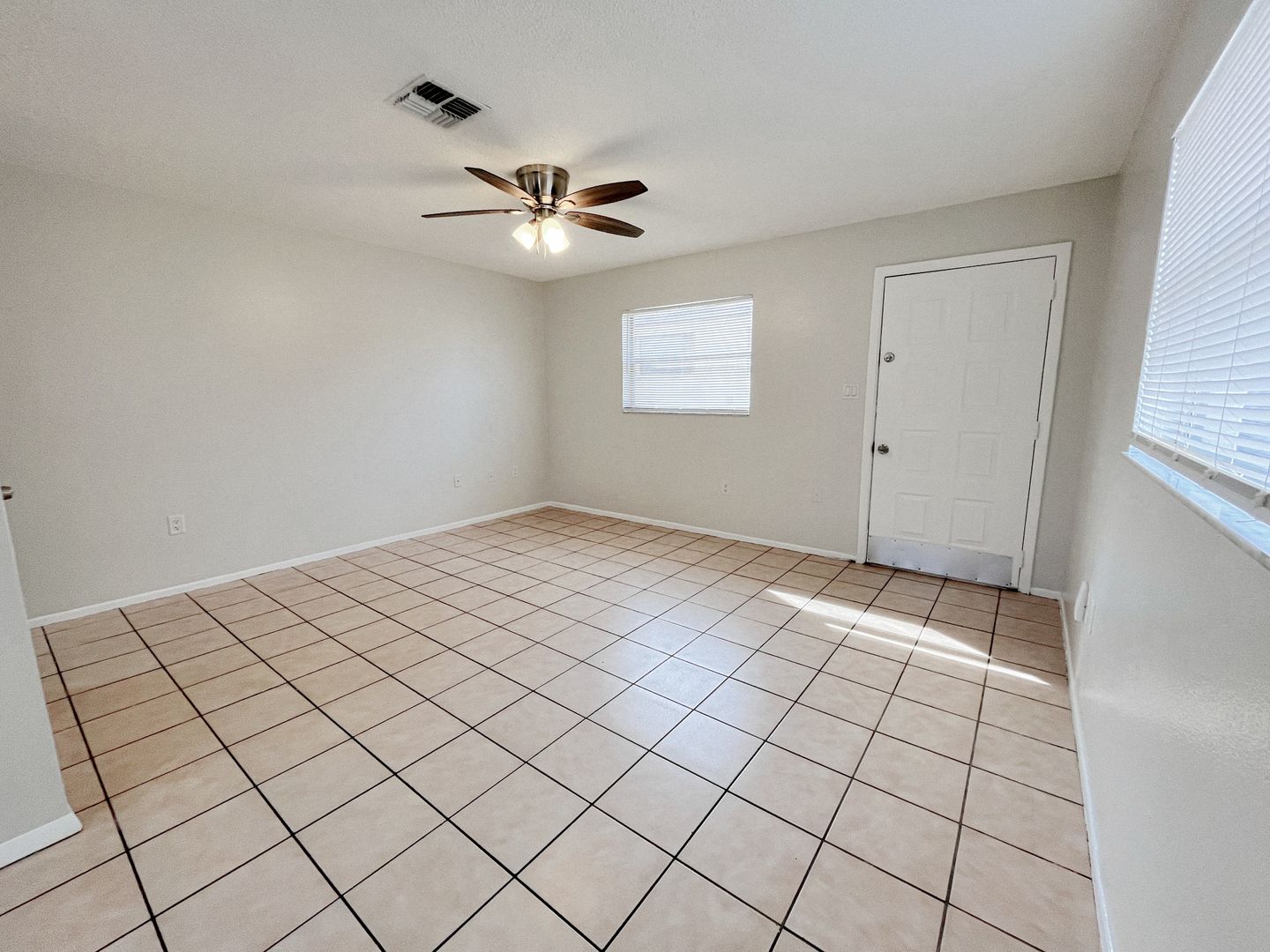 5723 Silver Spur Drive 5 of 12